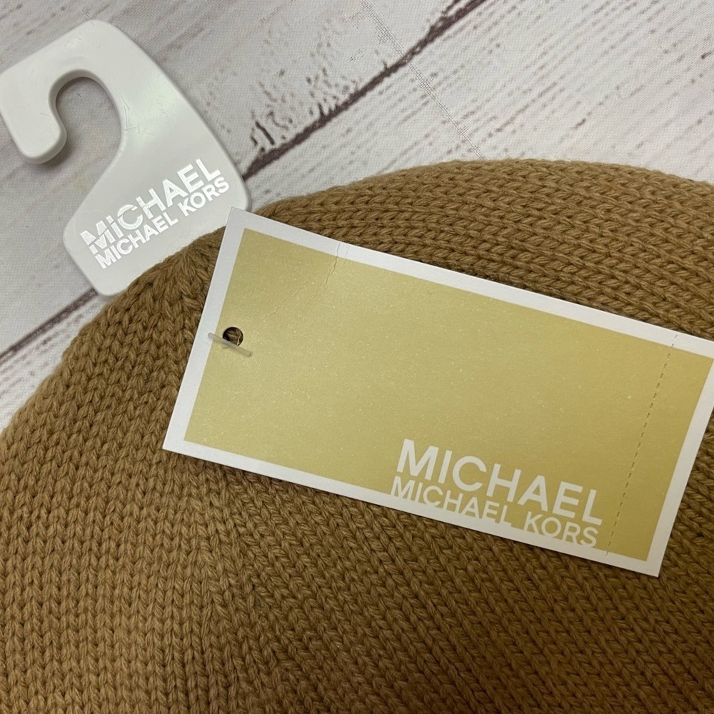 Michael Kors Toboggan Beanie Hat NWT - Picture 3 of 9